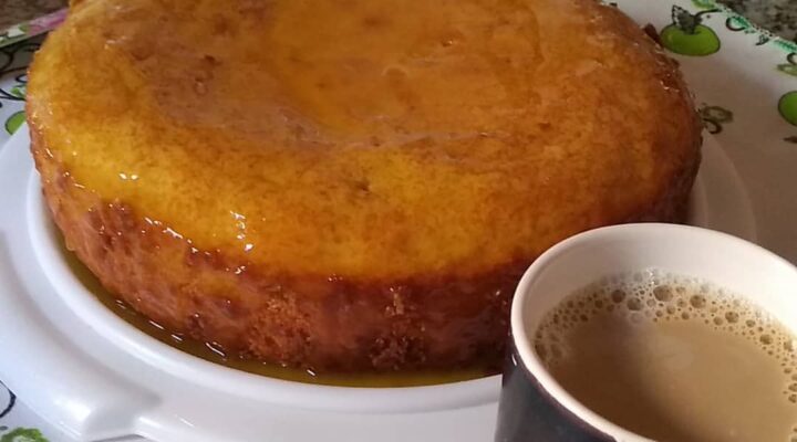 Bolo de laranja com calda de laranja