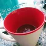 Bolo de chocolate de caneca recheado 5