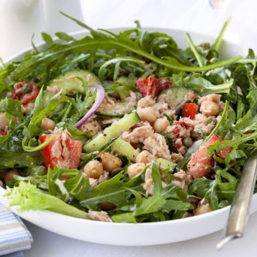 salada de grao de bico com atum