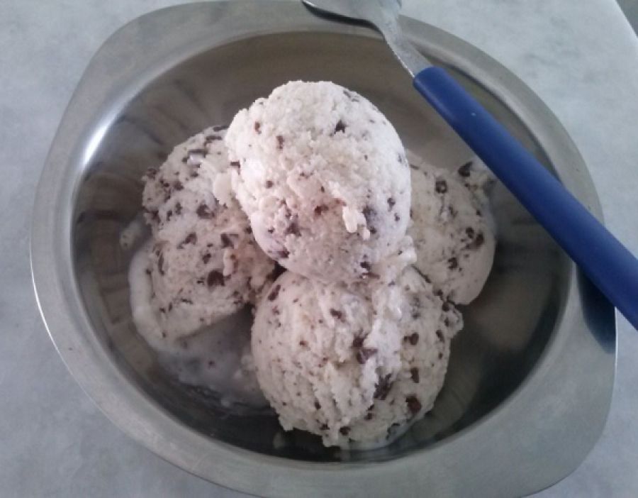 sorvete caseiro de flocos com 3 ingredientes