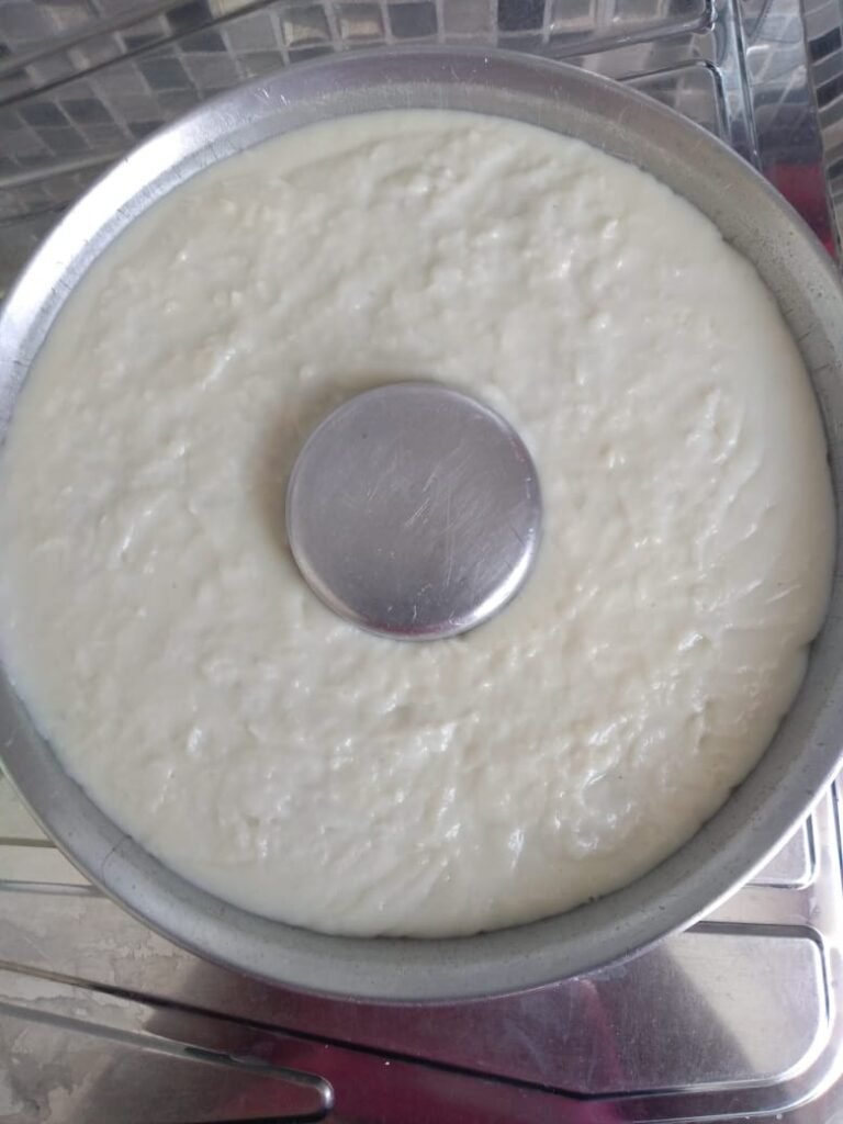Manjar de Coco com Calda de Ameixa