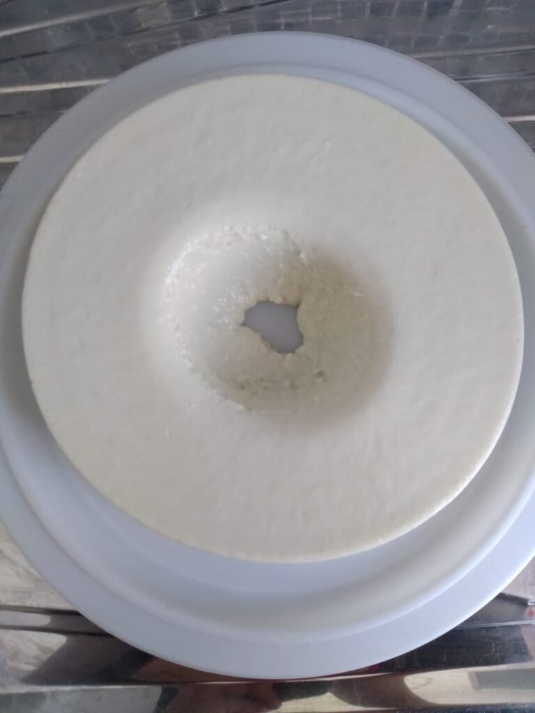 Manjar de Coco com Calda de Ameixa