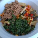 Salada de macarrao colorida 3