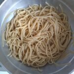 Macarrao com bacon e molho branco 2