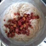 Macarrao com bacon e molho branco 6