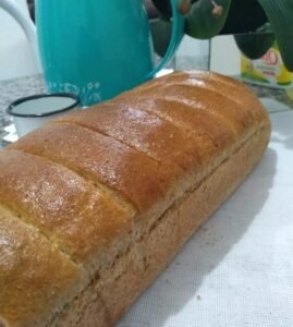 Pao integral que ja sai do forno fatiado 1 Pao integral que ja sai do forno fatiado