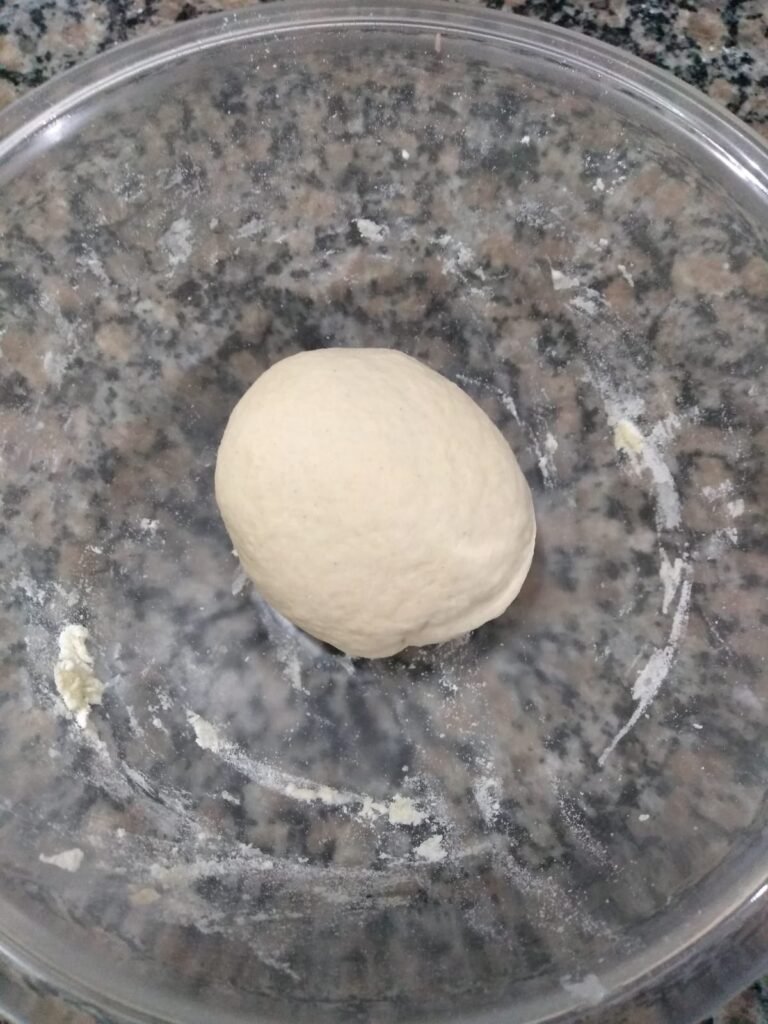 Massa de Pastel Caseira - só 2 ingredientes 4 Massa de Pastel Caseira – só 2 ingredientes