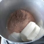 Sorvetão de Leite Ninho Cremoso com Cobertura de Chocolate 1