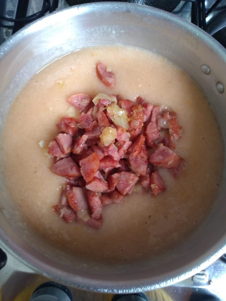 Sopa De Mandioca Cremosa Com Linguiça 6 Sopa De Mandioca Cremosa Com Linguiça