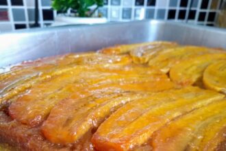 Bolo de Banana Invertido sem Glútem