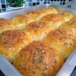 Pãozinho de Cebola Recheado