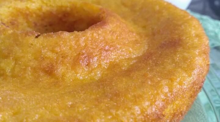 Bolo Pamonha: Bolo de milho e leite condensado