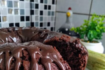 cropped Bolo de Chocolate com Abobrinha.jpeg